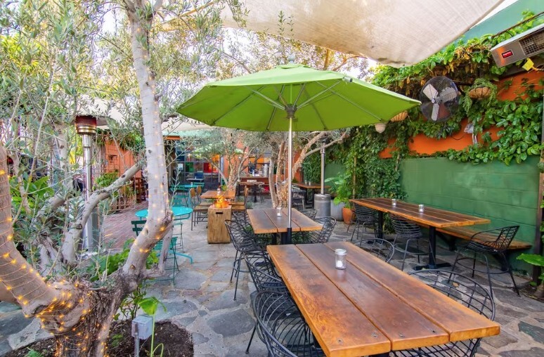 Mizlala West Adams Restaurant